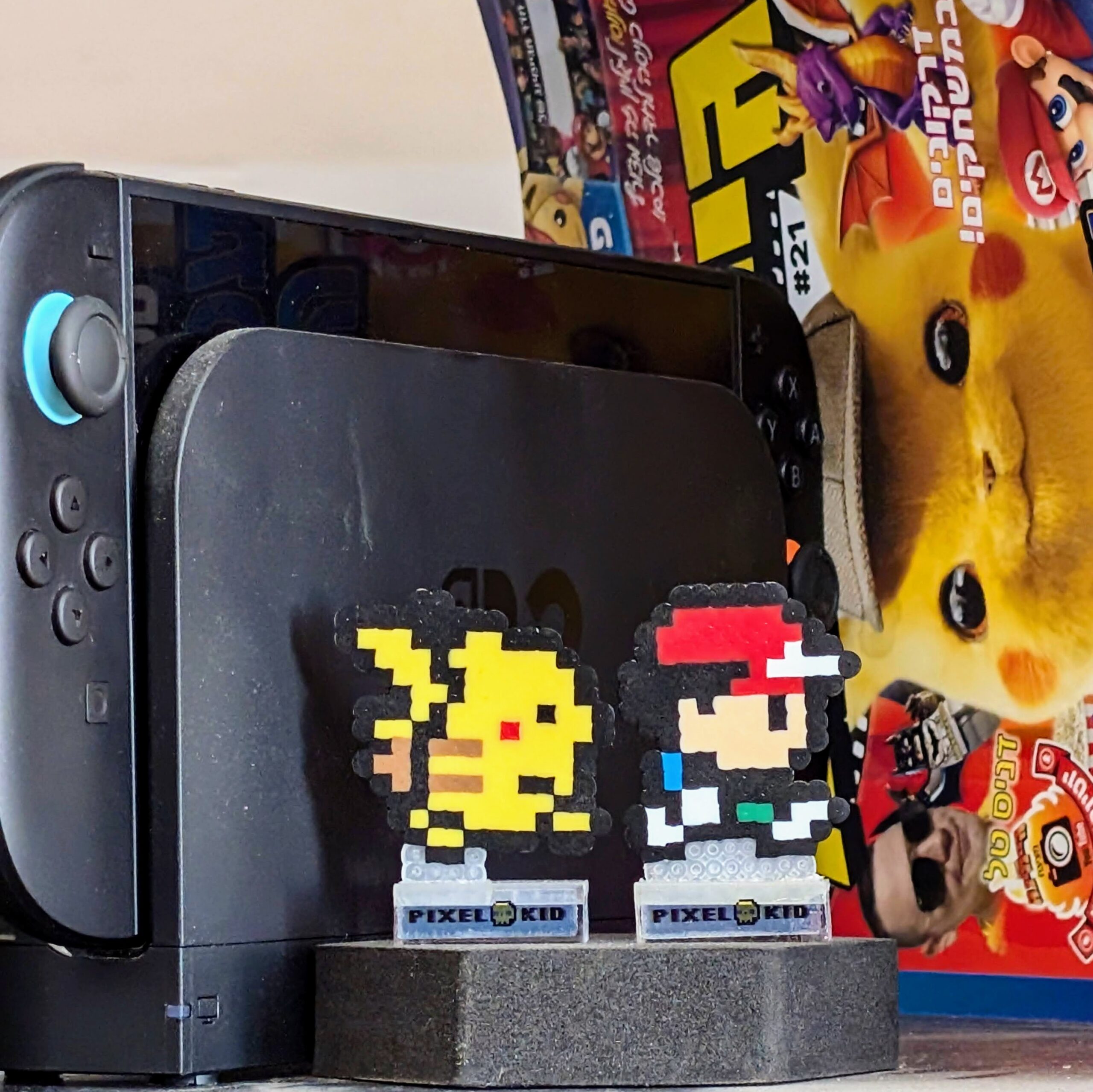 סט פסלונים - אש ופיקאצ'ו